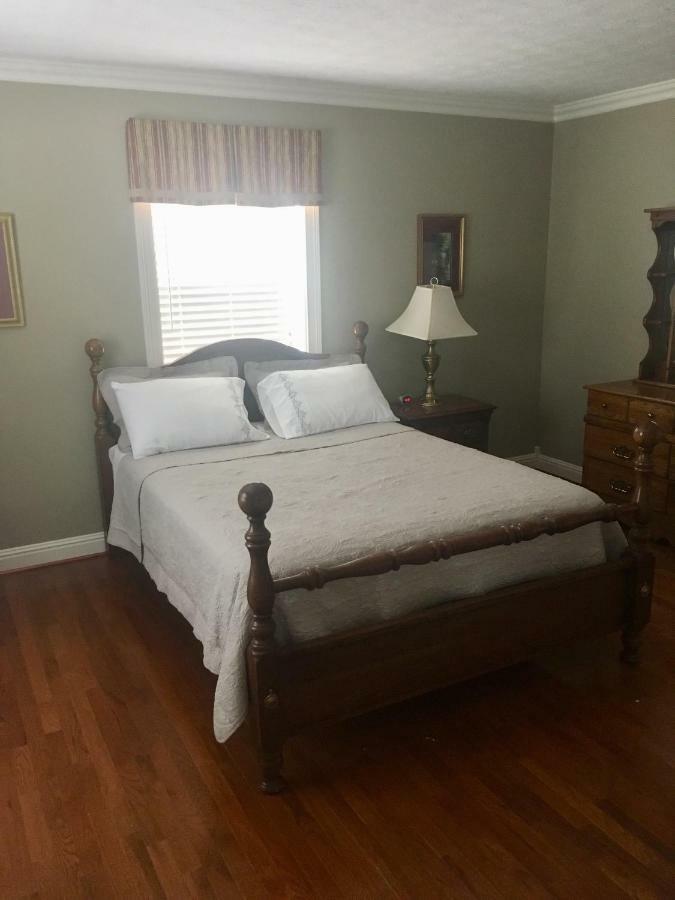 Downtown Abode In The Heart Of The Bourbon Trail Villa Lebanon Exterior photo